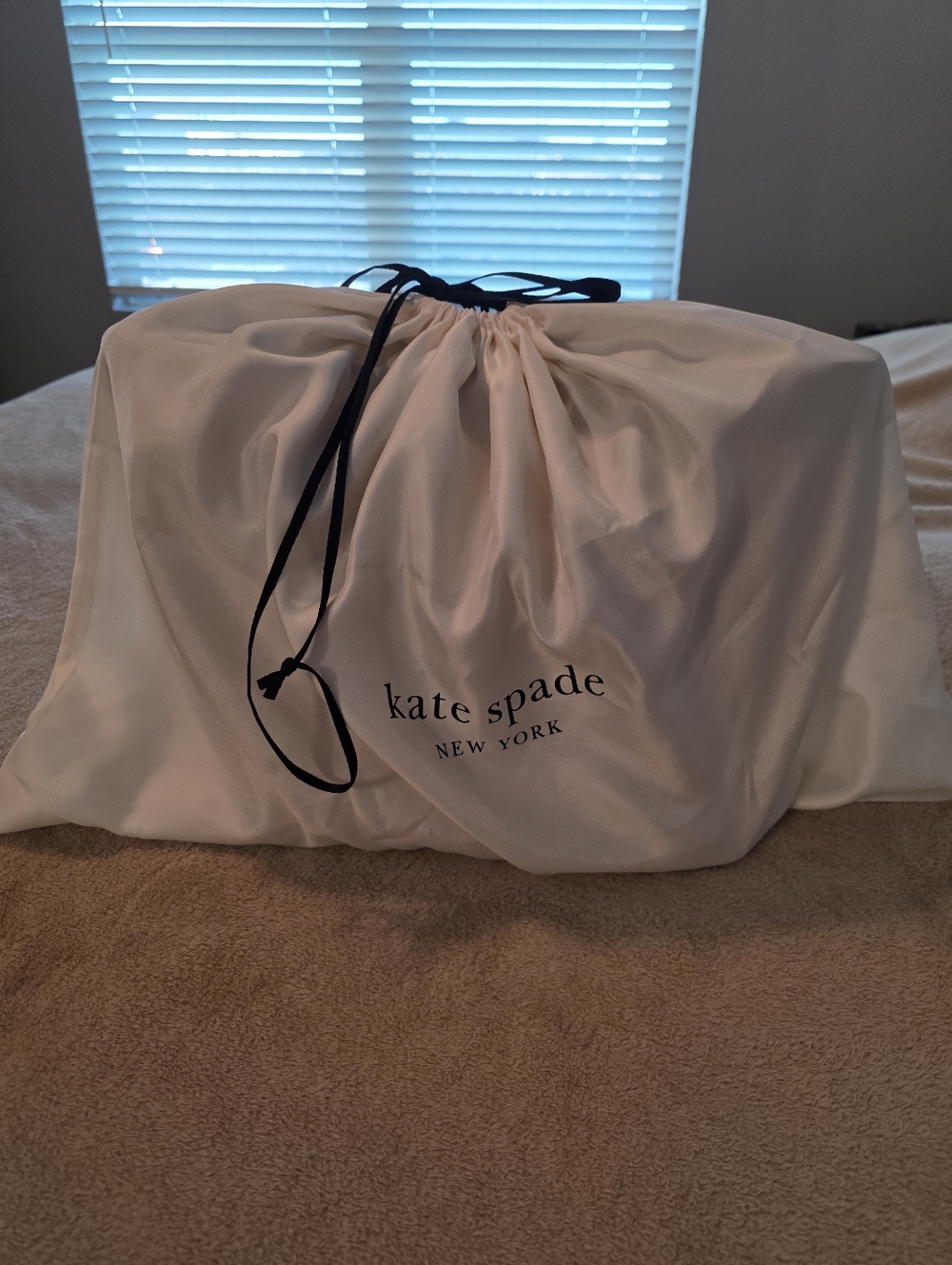kate spade Natural Straw Tote with Brown Leather Trim - Picture 4 of 4